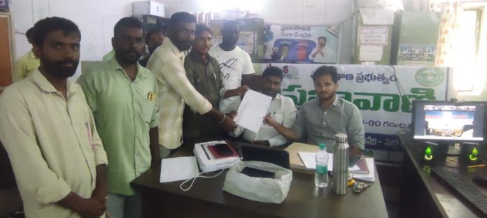 ప్రజావాణి ఫిర్యాదులను వెంటనే పరిష్కరించాలి