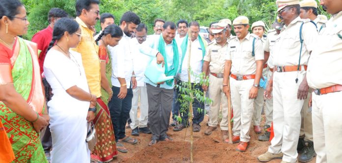 పర్యావరణ పరిరక్షణ ప్రతి ఒక్కరి బాధ్యత: ఎమ్మెల్యే జారె