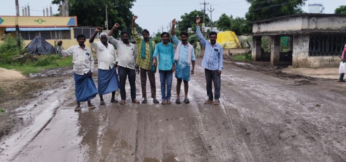 తాడిచెర్ల-నాగులమ్మ రోడ్డు మరమ్మత్తు పనులు చేపట్టాలి