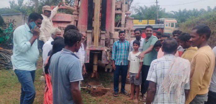 Protest for drinking water; MLA responds immediately.
