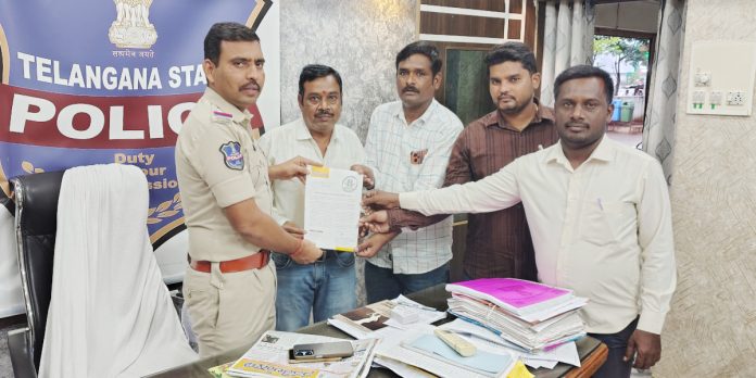ప్రజల్లో సామాజిక చైతన్యం పెంపొందించడంలో నవతెలంగాణ పాత్ర అభినందనీయం