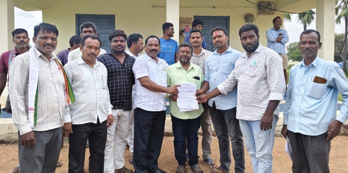 మహమ్మదాపూర్, మడద కాంగ్రెస్ గ్రామ కమిటీలు