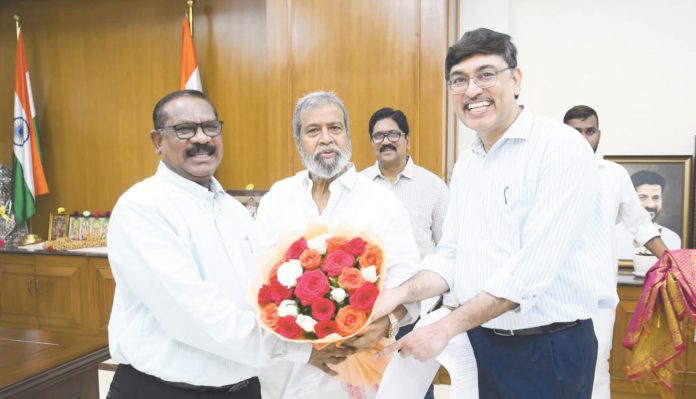 రోబోటిక్ శస్త్రచికిత్సల్లో నిమ్స్ అరుదైన ఘనత