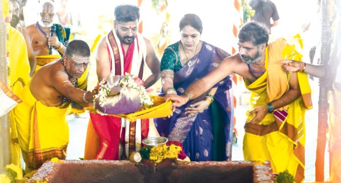 సమృద్ధిగా వర్షాలు కురవాలని.. సీఎం రేవంత్రెడ్డి మహావరుణయాగం