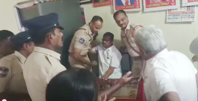 స్వాతంత్ర్య దినోత్సవం రోజే అరెస్టులా..?: సీపీఐ(ఎం) నేతల ఆగ్రహం