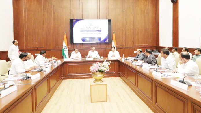 చట్టసభల్లో సభ్యులు
హుందాగా వ్యవహరించాలి