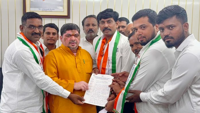 ఆటో కార్మికుల సమస్యలను పరిష్కరిస్తాం