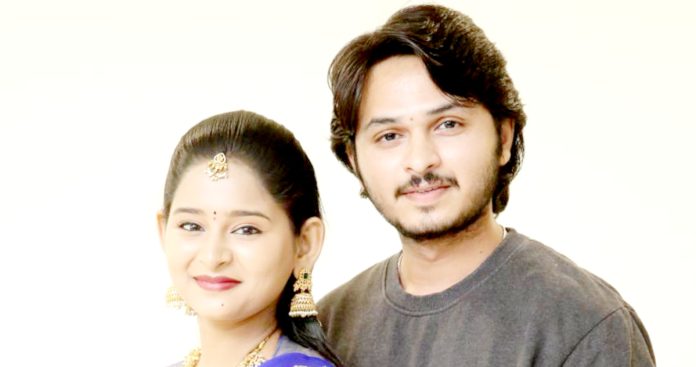 అలరించే‘హుషార్ పిట్టలు’