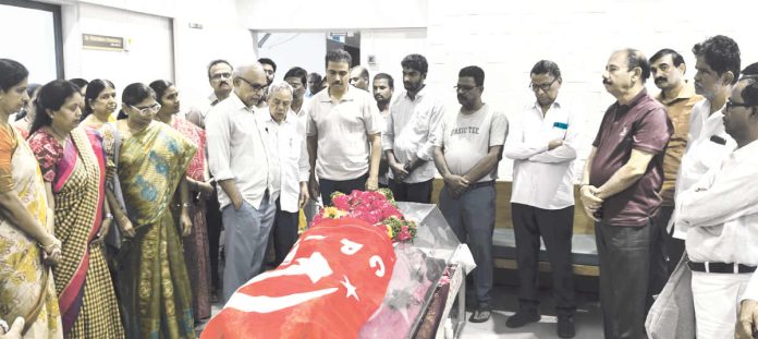 మాజీ ఎంపీ పి.మధు సతీమణి ఐద్వానేత సుమతి మృతి