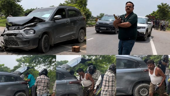 మద్యం కారు బోల్తా.. బాటిళ్ల కోసం ఎగబడ్డ జనం