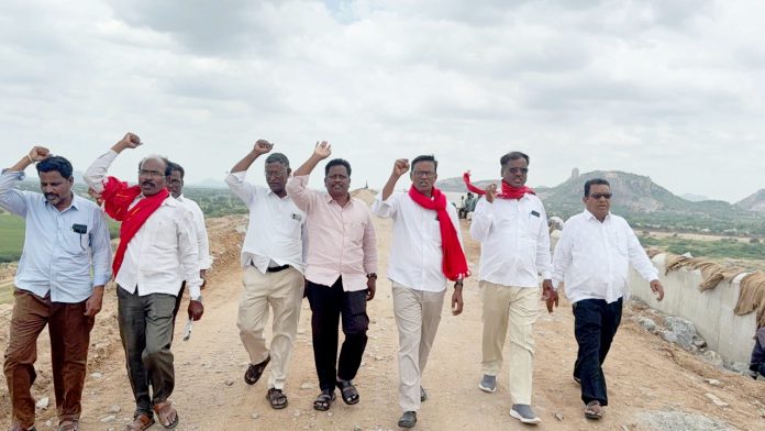 సాగునీళ్లు ఎప్పుడిస్తారో చెప్పాలి?
