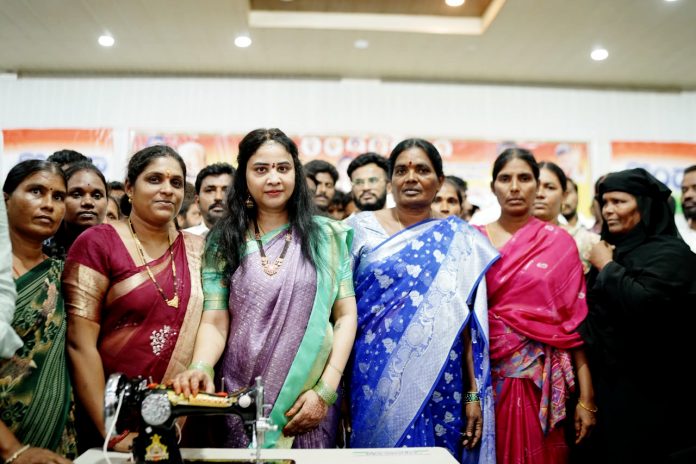 ‘అచ్చ కాంగ్రెస్’ను తొక్కి… ‘పచ్చ కాంగ్రెస్’కు పెద్దపీట