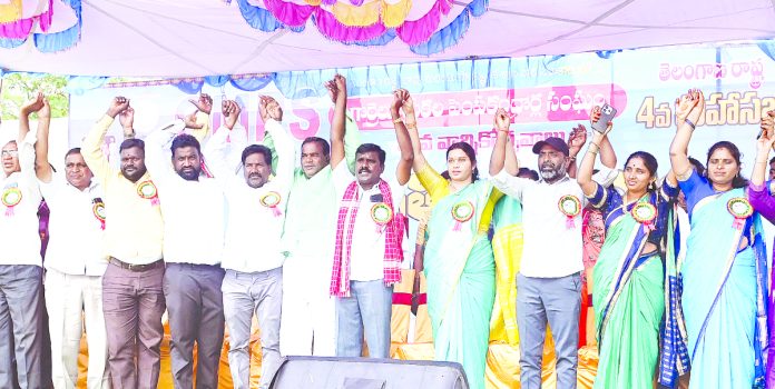 యాదవ, కురుమలు ఆర్థికంగా ఎదగాలి