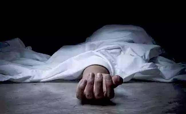 ఆర్టీసీ క్రాస్రోడ్స్ లో విషాదం..నీట్ పీజీ విద్యార్థిని సూసైడ్