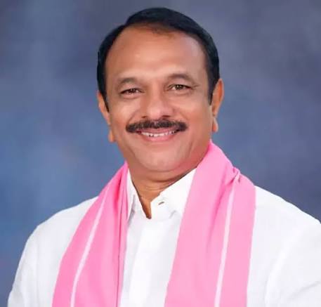 పోలీసు అభ్యర్థుల వయోపరిమితిని పెంచాలి