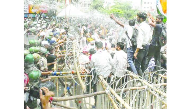 జార్ఖండ్లో పోలీసుల దాష్టీకం