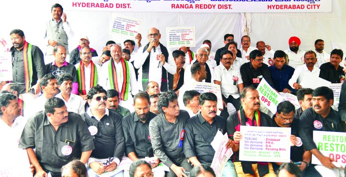 ఎన్నిసార్లు మొరపెట్టుకోవాలి ?