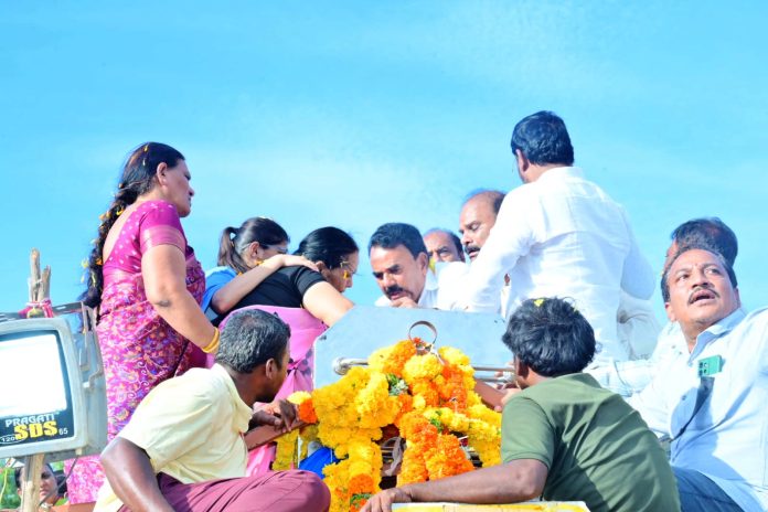 డా.ప్రియాంక అంతిమ యాత్ర