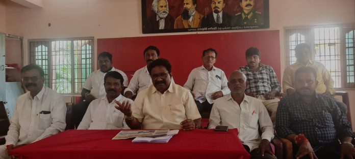 కృష్ణా, గోదావరి జలాల వినియోగంపై
శ్వేతపత్రం విడుదల చేయాలి
