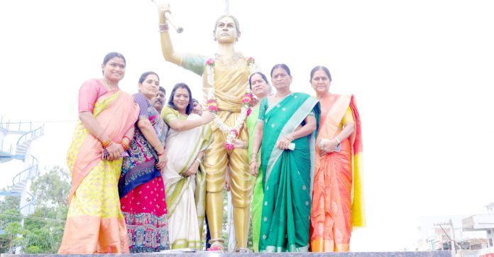 మహిళలు, బాలల సంక్షేమానికే మొదటి ప్రాధాన్యత