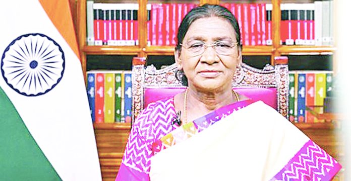 రాజ్యాంగాన్ని గౌరవించాలి