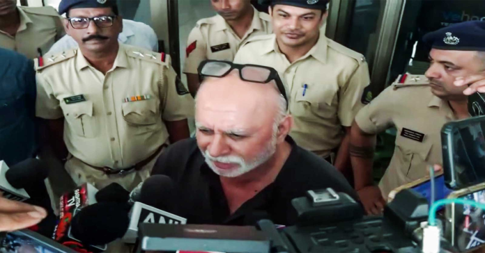రెండు వారాల్లోగా లొంగిపోవాలి