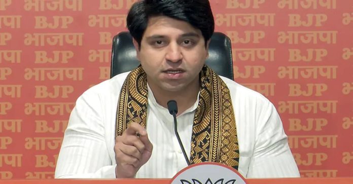 బీజేపీ పార్టీకి షెహజాద్ పూనావాలా రాజీనామా
