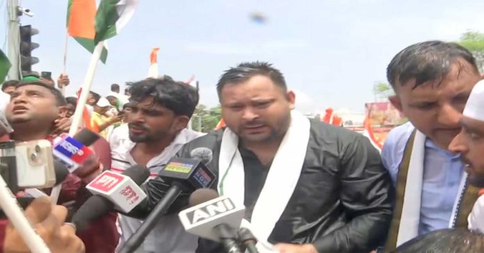 బీహార్ లో ఉద్రిక్తత..తేజస్వి యాదవ్ అరెస్ట్