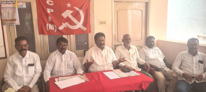 యజ్ఞాలు కాదు..రావాల్సిన నీటి వాటా కోసం పోరాడండి