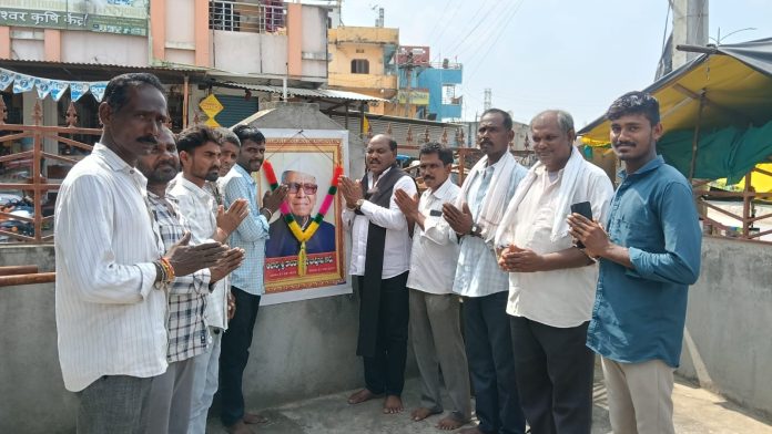 కొండా లక్ష్మణ్ బాపూజీకి ఘన నివాళులు
