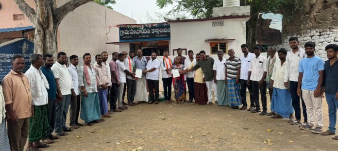 సీఎం సహాయ నిధి చెక్కులు పంపిణీ