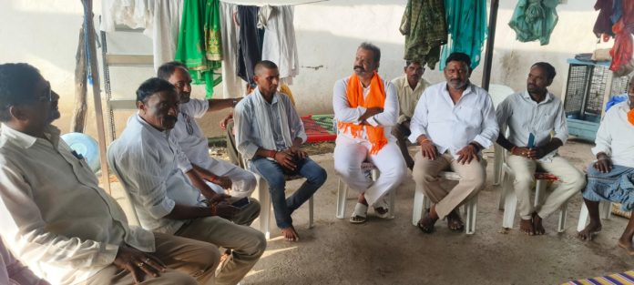 బాధిత కుటుంబానికి పరామర్శ Counseling for the victim's family