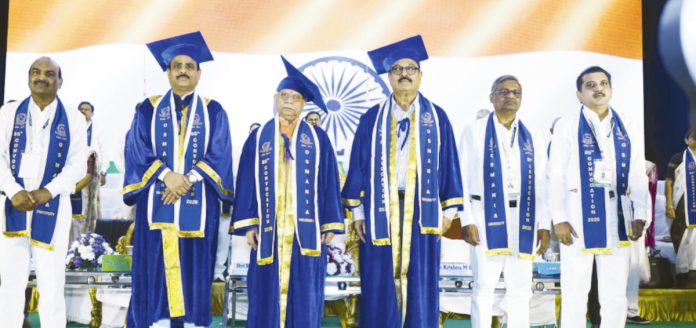 యువత ఉద్యోగాలు ఇచ్చేవారిగా ఎదగాలి