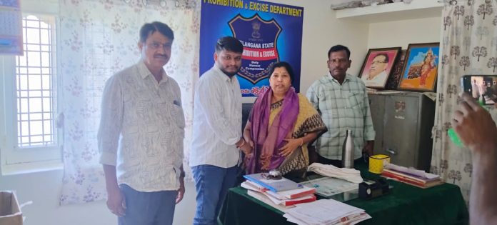 నూతన సిఐ నాగలతకు సన్మానం