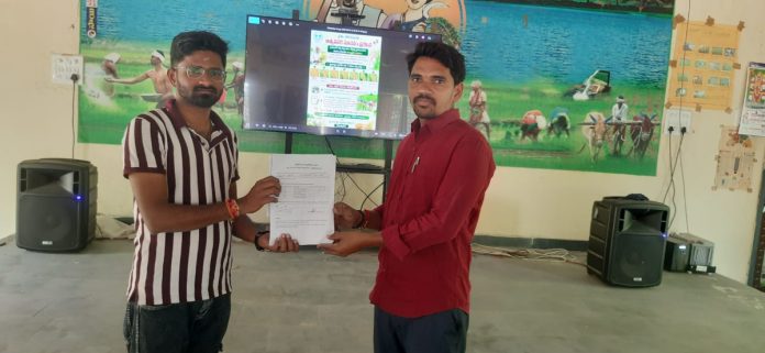 Farmers cultivating fine-grain paddy varieties must register their seed details.