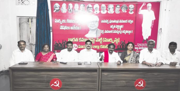 కేంద్రం రూ.30 వేల కోట్ల కరువు ప్యాకేజీ ప్రకటించాలి