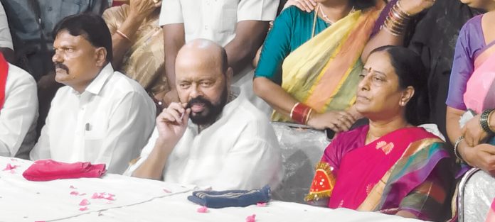 పదవి అలంకారమే..ప్రజల కోసం పని చేస్తా