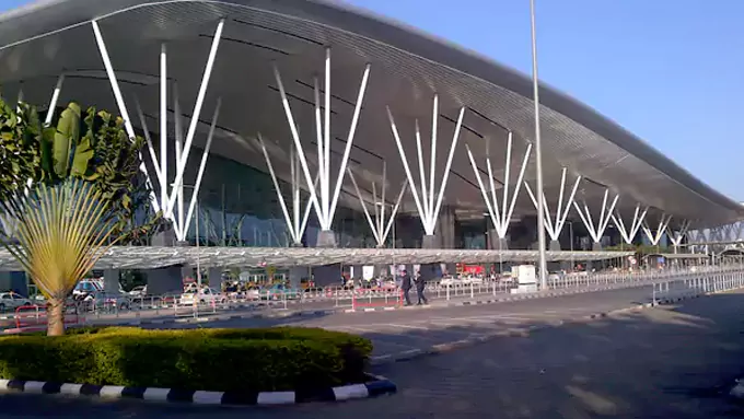 బెంగళూరు-విజయవాడ విమానంలో సాంకేతికలోపం