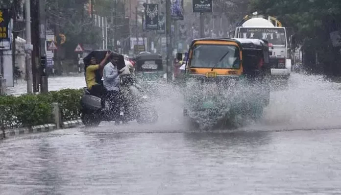 తెలంగాణలో ఎల్లుండి నుంచి భారీ వర్షాలు
