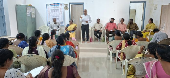 ప్రతి కుటుంబం యొక్క అవసరాలు గుర్తించాలి: భీంగల్ ఎంపీడీఓ