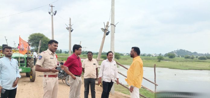 గణనాథుని నిమజ్జనానికి ప్రత్యేక ఏర్పాట్లు గణనాథుని నిమజ్జనానికి ప్రత్యేక ఏర్పాట్లు