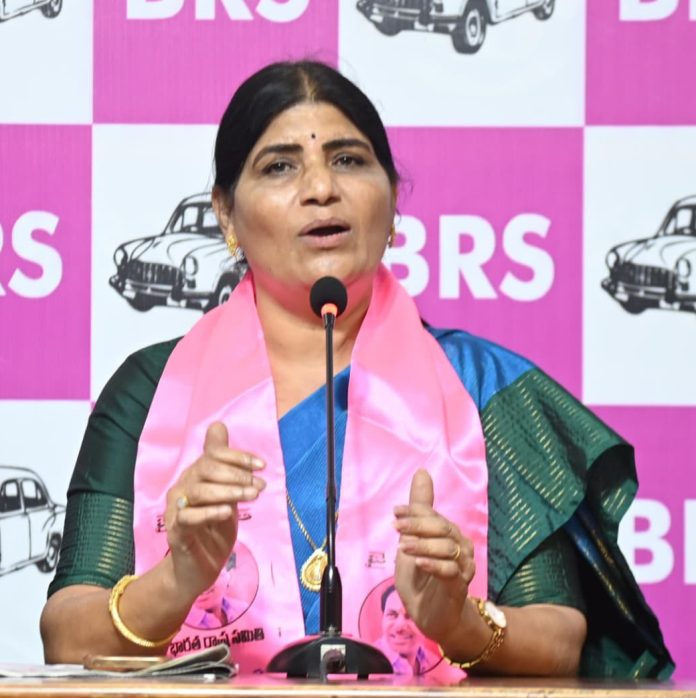 రాష్ట్రంలో మహిళలకు రక్షణ లేదు