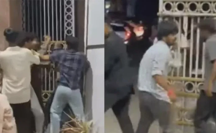 కూకట్పల్లి జేఎన్టీయూలో విద్యార్థుల మధ్య ఘర్షణ..