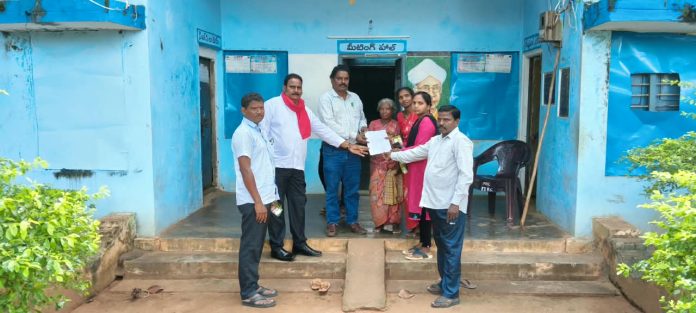 స్వచ్ఛ కార్మికులకు కనీస వేతనం రూ.10 వేలు ఇవ్వాలి