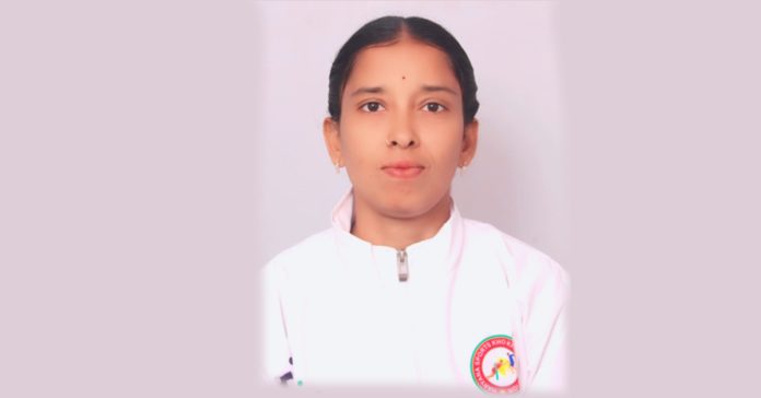 జపాన్ పర్యటనకు కర్ని పాఠశాల పీడీ బి.రూప ఎంపిక