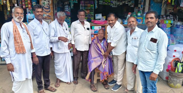 గురువుకు ఘన సన్మానం