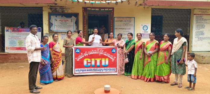 అంగన్వాడీల సమస్యలు పరిష్కరించాలి