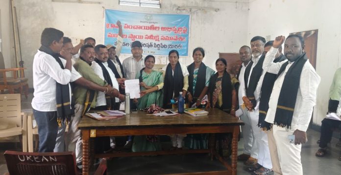 ఎమ్మెల్యే వీర్లపల్లి శంకర్ ను అరెస్టు చేయాలి