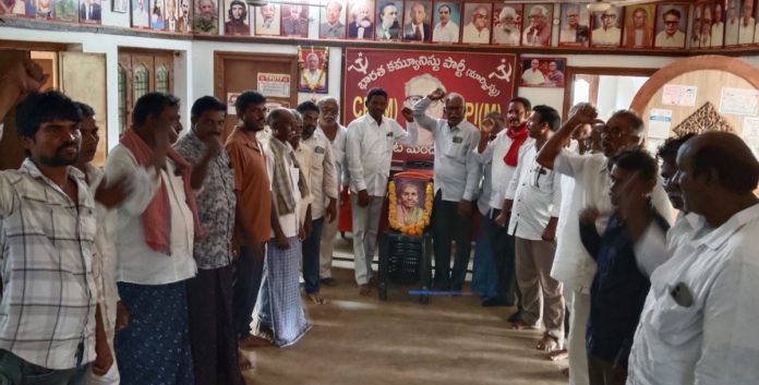 Ailamma's death anniversary observed grandly in Dhammapeta.