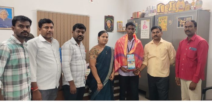 అండర్ 17 జిల్లా స్థాయి పోటీలకు ఎంపికైన చండీశ్వర్